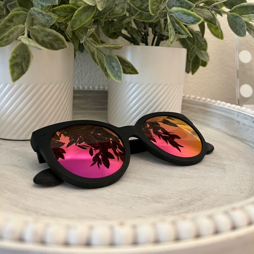 Havaianas NORONHA/M Black Sunglasses w/ Violet (Iridescent) Lens